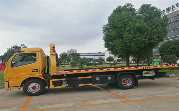 澄迈定远24小时拖车救援电话号码，定远道路救援公司怎么收费的